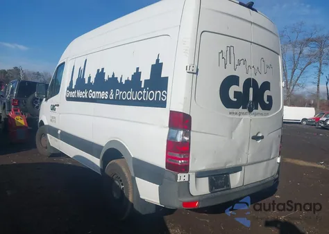 2017 Mercedes-Benz Sprinter 2500 Standard Roof V6 z USA, uszkodzony, nr VIN WD3PE7CD8HP512514